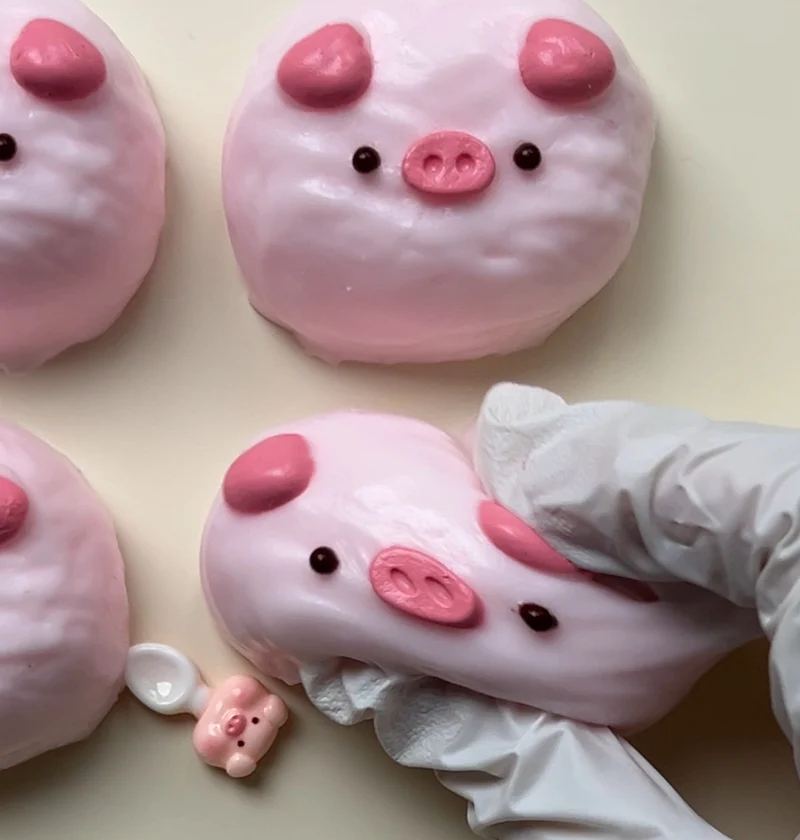 Piggy Head