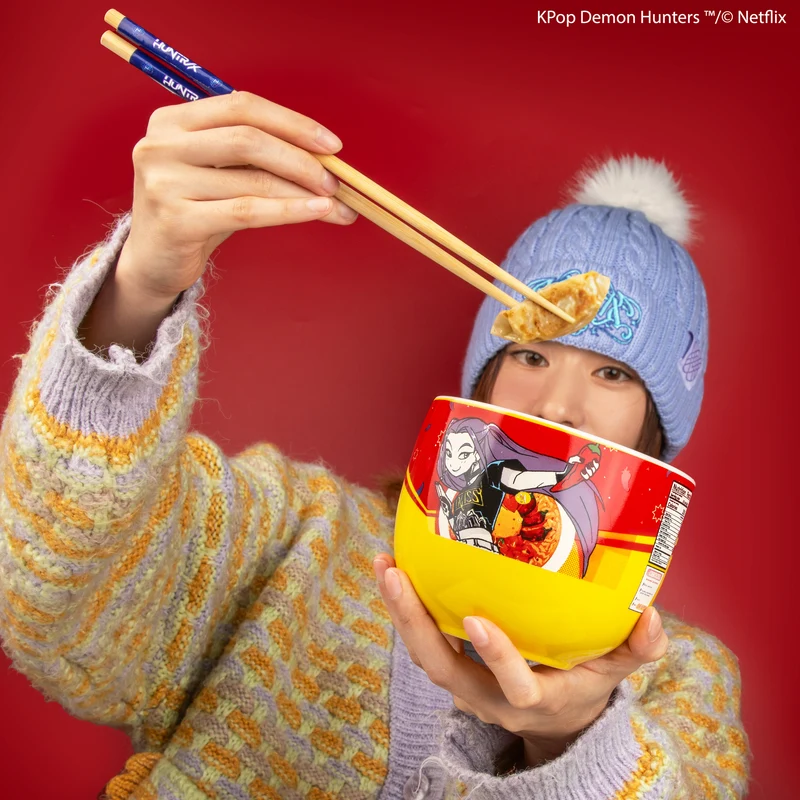Mira Spice Queen Ramen bowl with Chopsticks