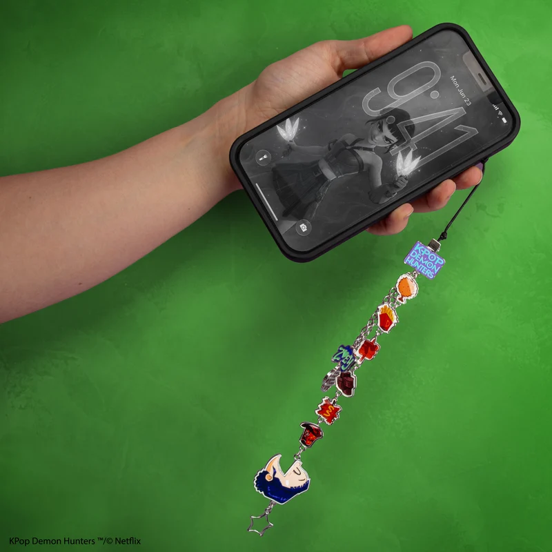 Zoey's Snack Time Phone Charm