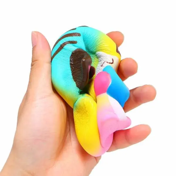 Squishy Chat Arc En Ciel