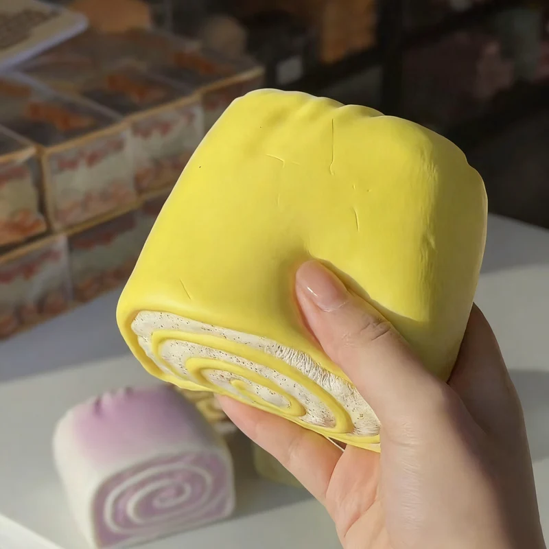 Slow Rising Squishy Roulade Stress Relief Decompression Toy