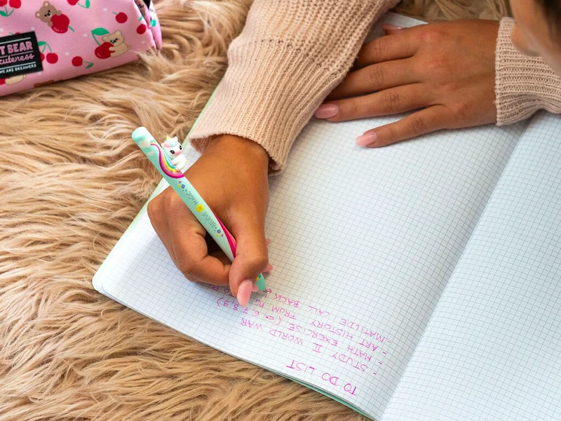 Stylo Free Hugs Retractable Ballpoint - Licorne - Encre rose