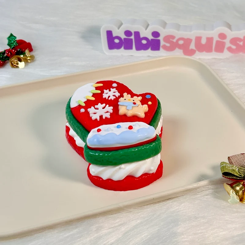 Christmas Gloves Cookie