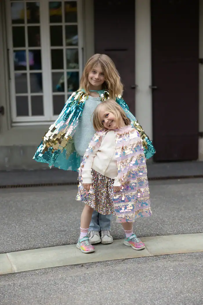 Great Pretenders 5th Avenue Gold Pink Paillette Cape Size 4-6