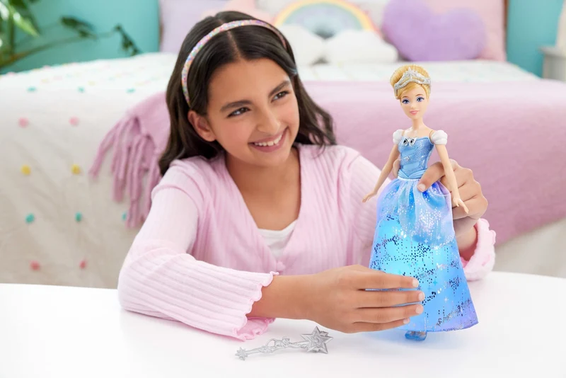 Disney Princess Enchanted Ballgown Cinderella Doll With Magical Lights Sounds