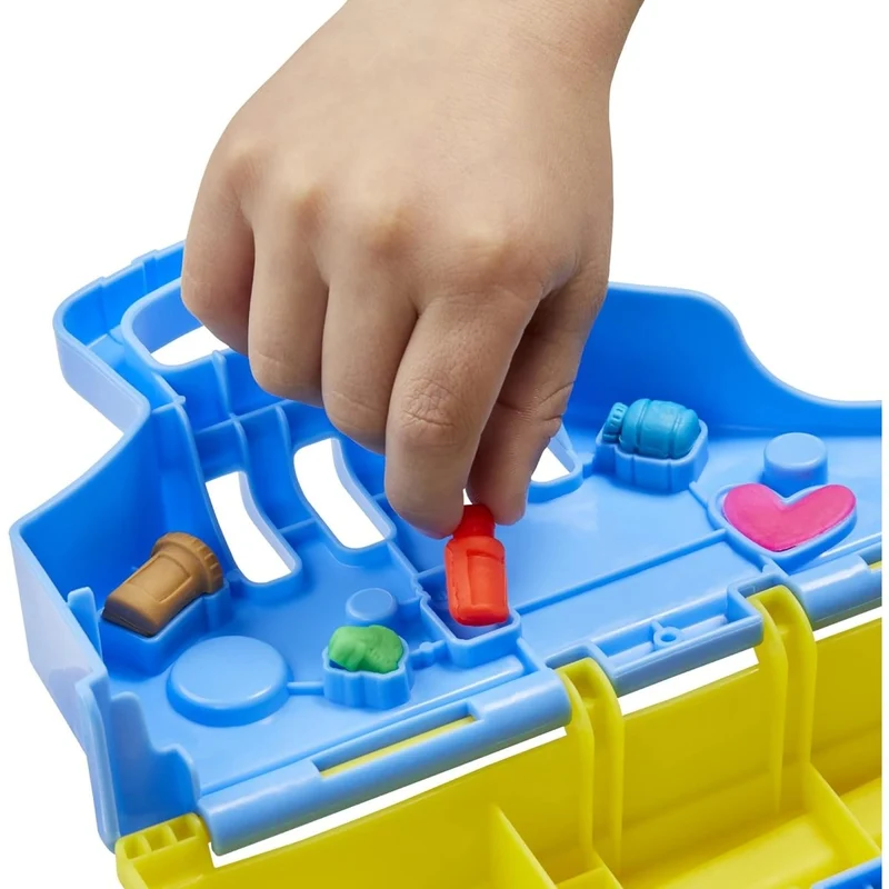 Play-Doh Care 'n Carry Vet Playset with Toy Dog, 1 Count
