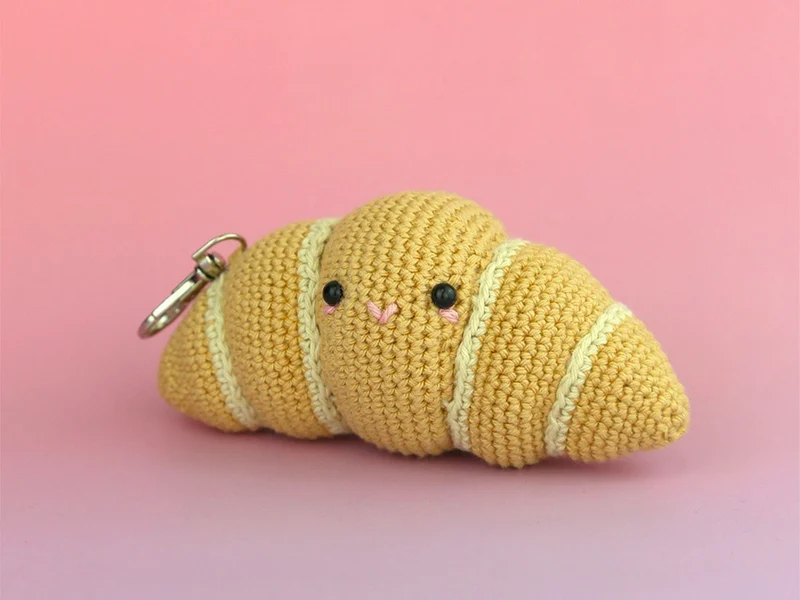 Kit Crochet Croissant Bag Charm - Hardicraft