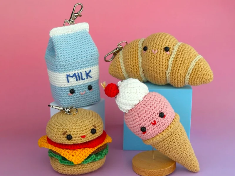 Kit Crochet Croissant Bag Charm - Hardicraft