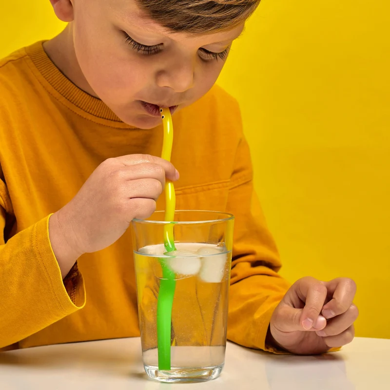 Wiggly Worm Color Changing Straws