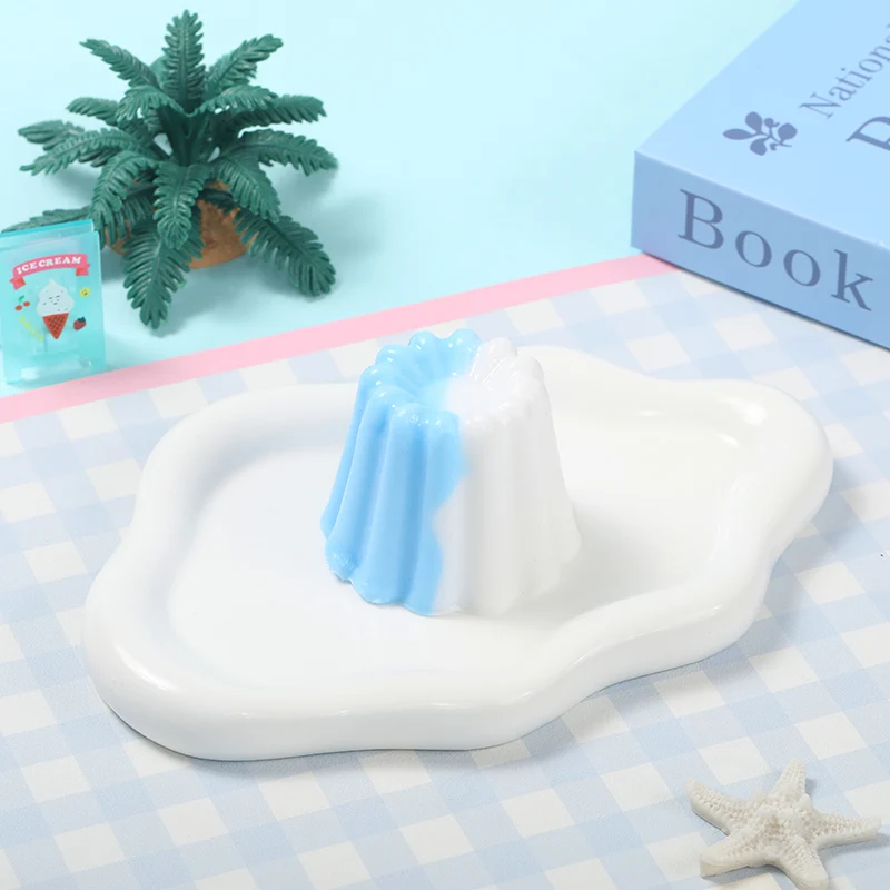 Blue and White Kneading Pudding Taba Squishy