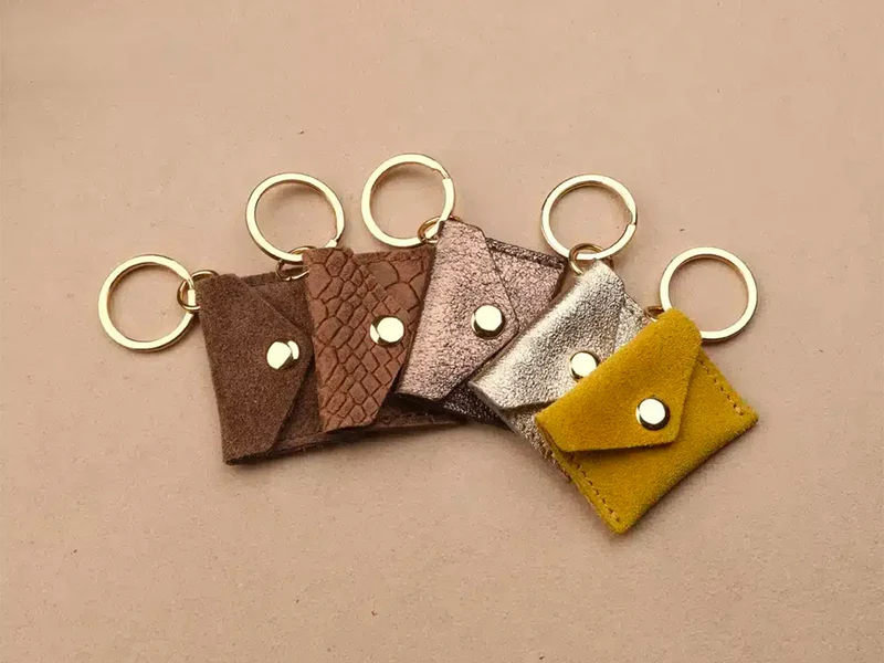 Porte-clés Mini Enveloppe en cuir - Serpent camel