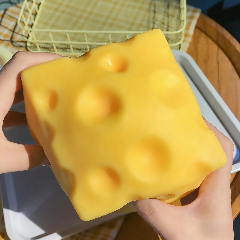 Squishy Fromage Géant XXL Rebond Lent