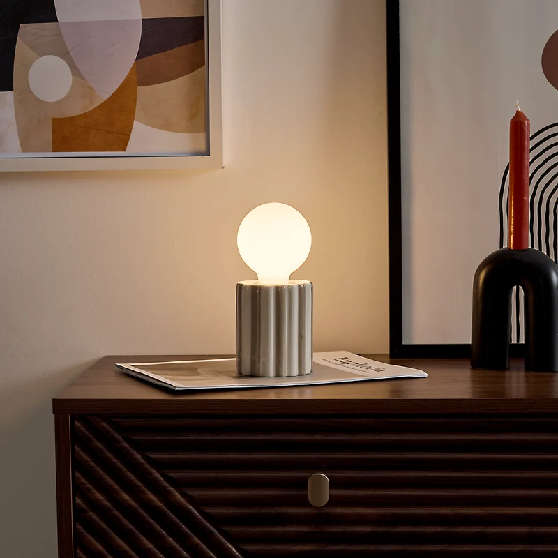 LAMPE CERAMIQUE TAUPE A PILES