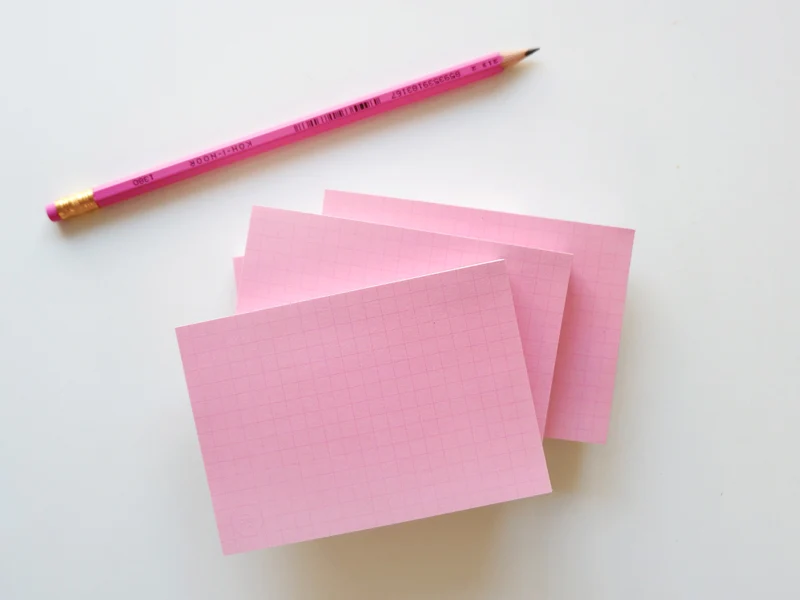 Bloc memo rose quadrillé - Fruit fries Design Lab