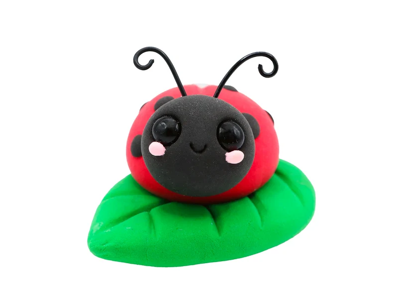 Kit de pâte polymère auto-durcissante - Lottie la Coccinelle