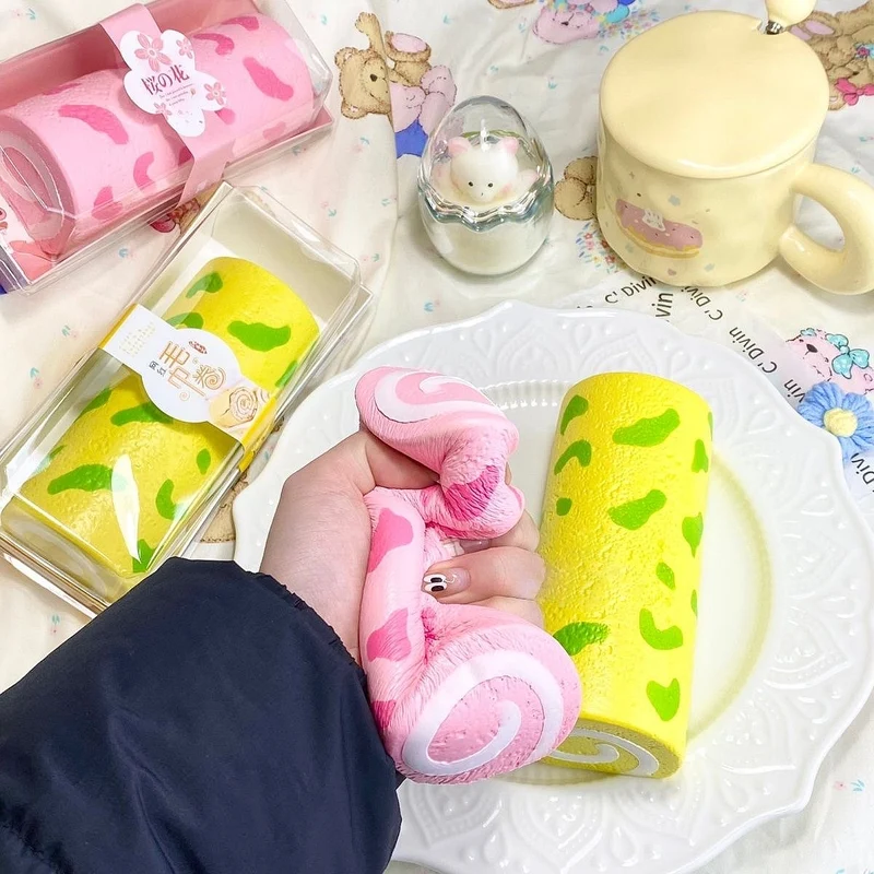 Slow Rising Squishy Roulade Stress Relief Decompression Toy