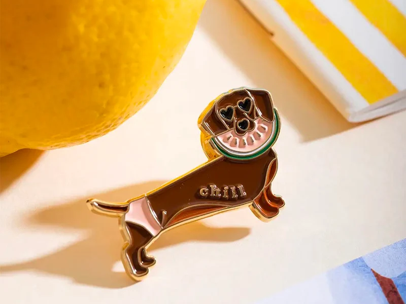 Pin's Chill Doggy Teckel - ATWS