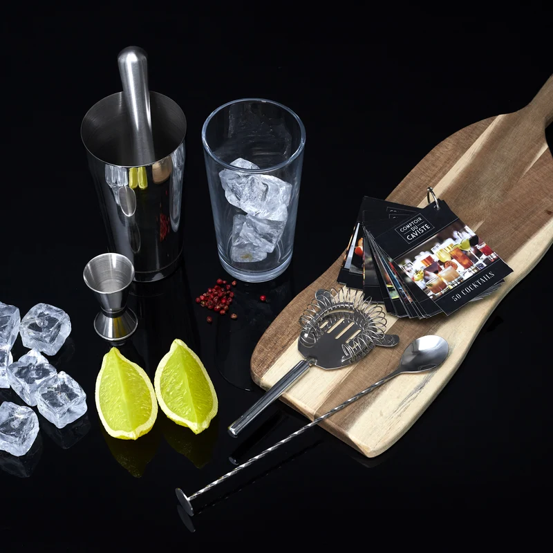 SET A COCKTAIL 5 ACCESSOIRES ET 50 RECETTES