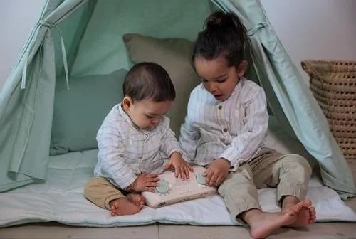 Cloud B Cloud Box Soothing Story Teller with Projections - Conteur apaisant avec projections