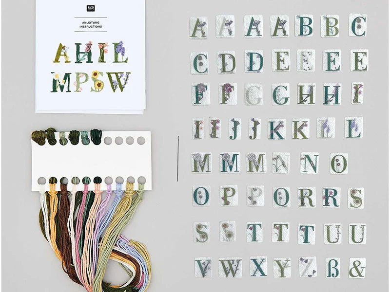 KIT DE BRODERIE ALPHABET FLORAL COLORFUL- RICO DESIGN
