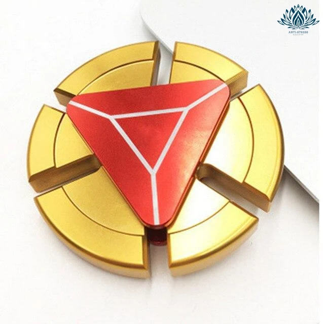 Hand spinner triangle