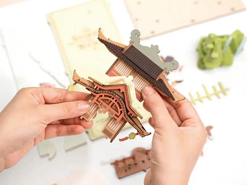 Book Nook - Pièce miniature - Fleurs de Sakura Falling