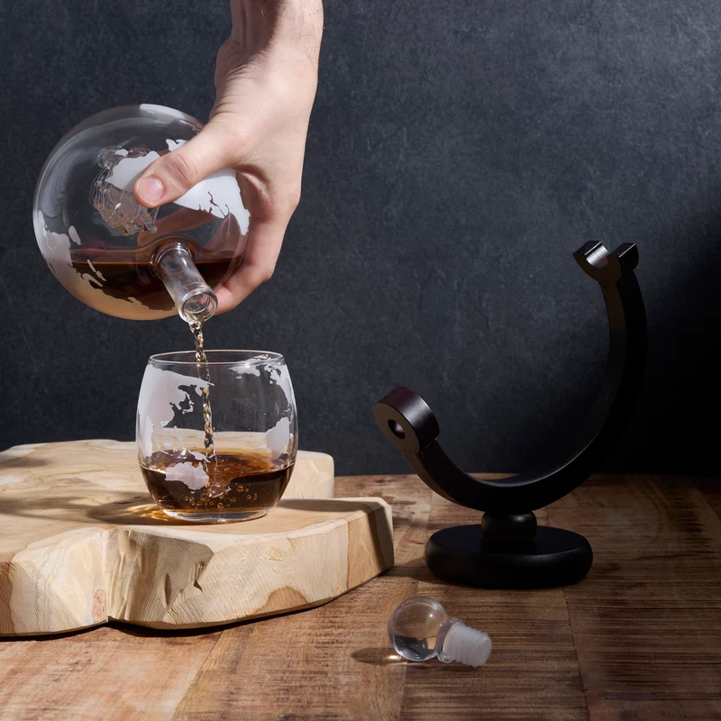 COFFRET DECANTEUR ET 2 VERRES CAP HORN