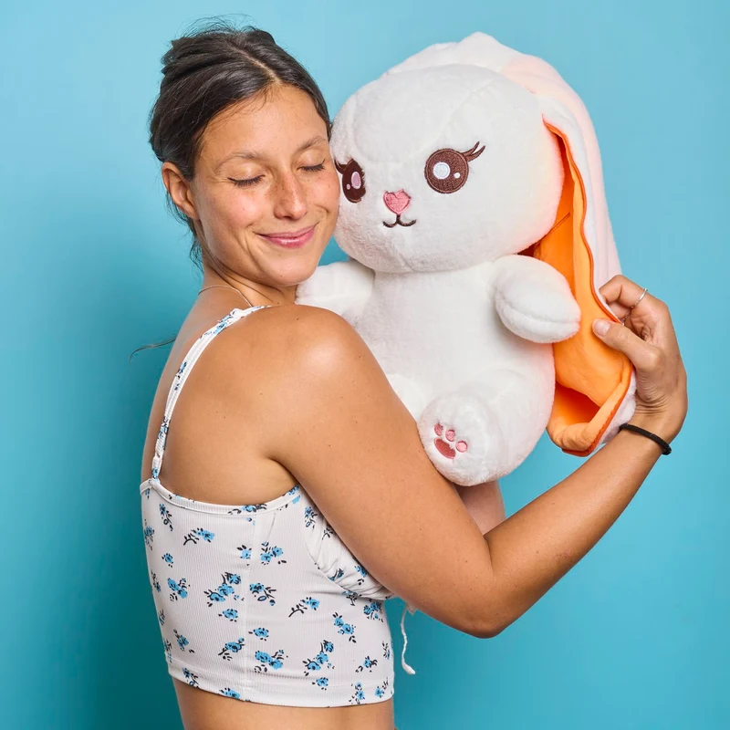 PELUCHE LAPIN SURPRISE CAROTTE