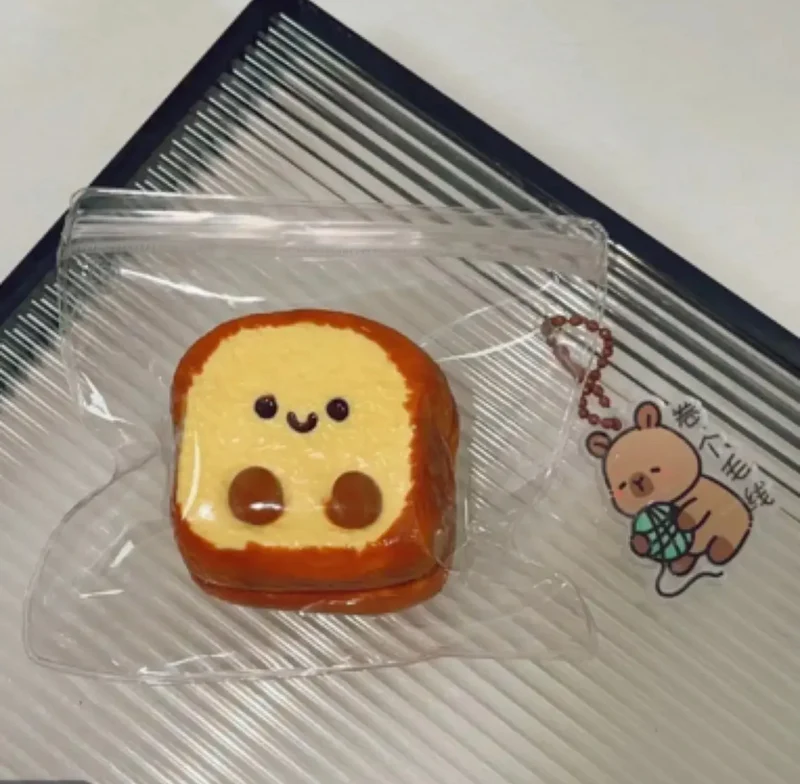 Squishy Toast Smiley Taba