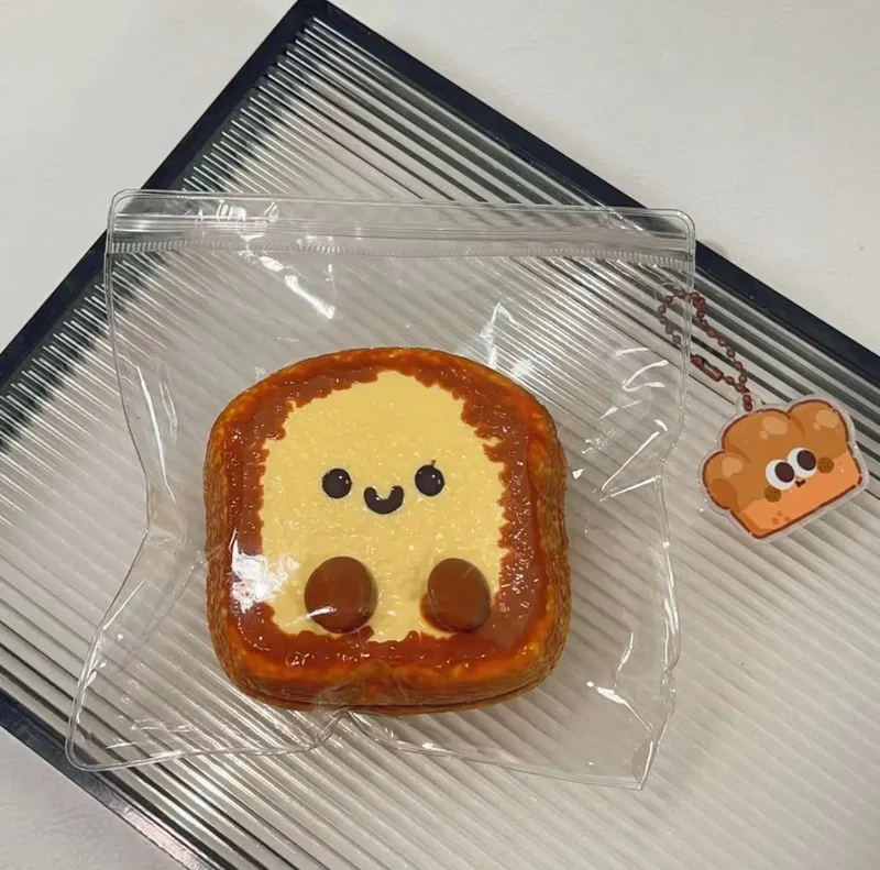 Squishy Toast Smiley Taba