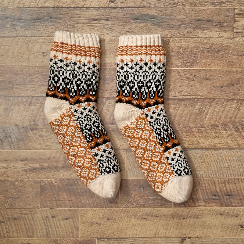SET COCOONING PLAID ET CHAUSSETTES GRAND FROID