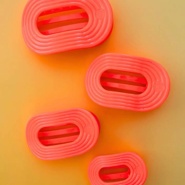 Teleties Flat Round Hair Clip Medium Neon Coral Darty