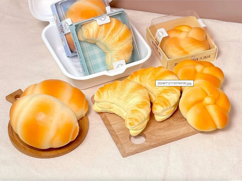 Fresh Bakery Bread Squishy stuffed / stress relief Toy