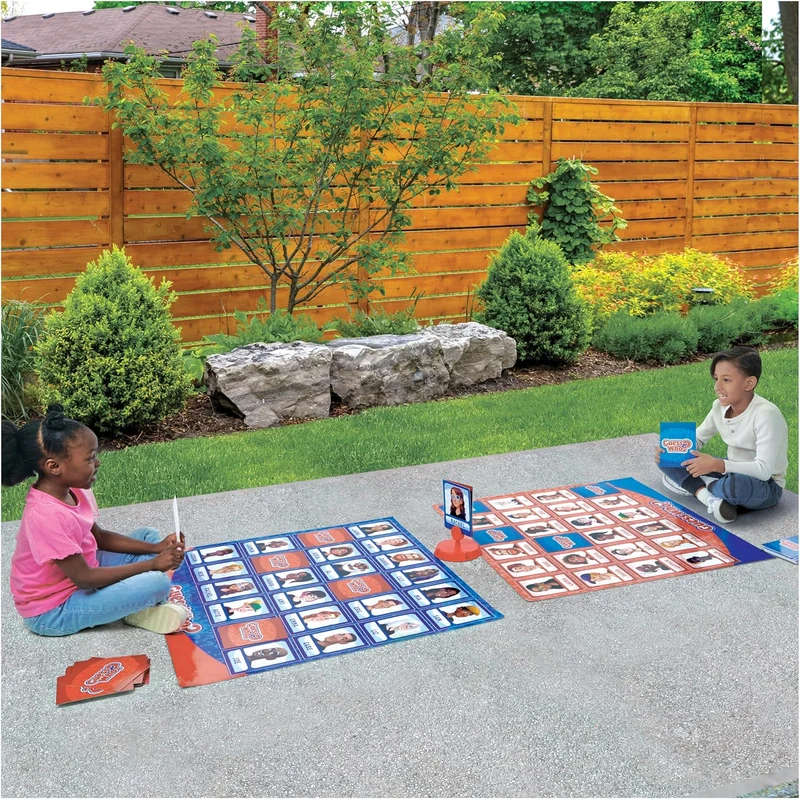 Spin Master Games, Guess Who? Giant Edition