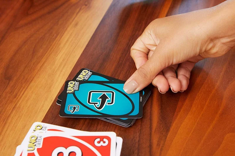 Uno Flip Card Game / Jeu de cartes