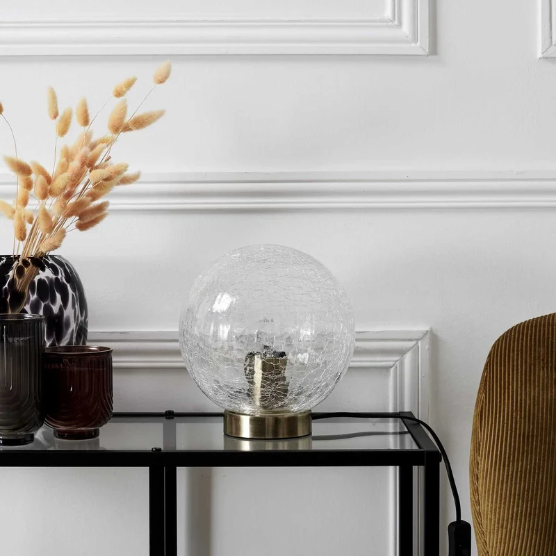 LAMPE A POSER BOULE EN VERRE CISELE