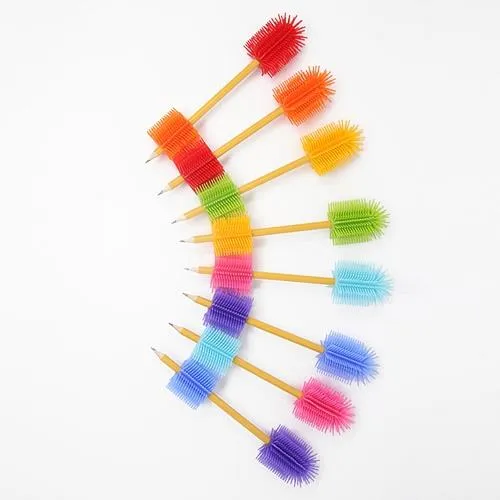 Spike Pencil Grippers (Light Blue/Aqua) / Pinces à crayons (bleu pâle/turquoise)