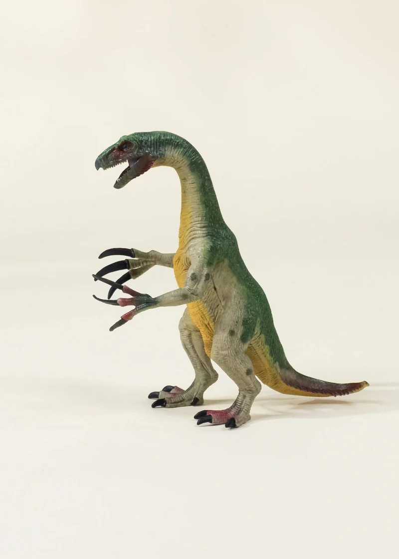 Therizinosaurus Dinosaur in a Collectible Box