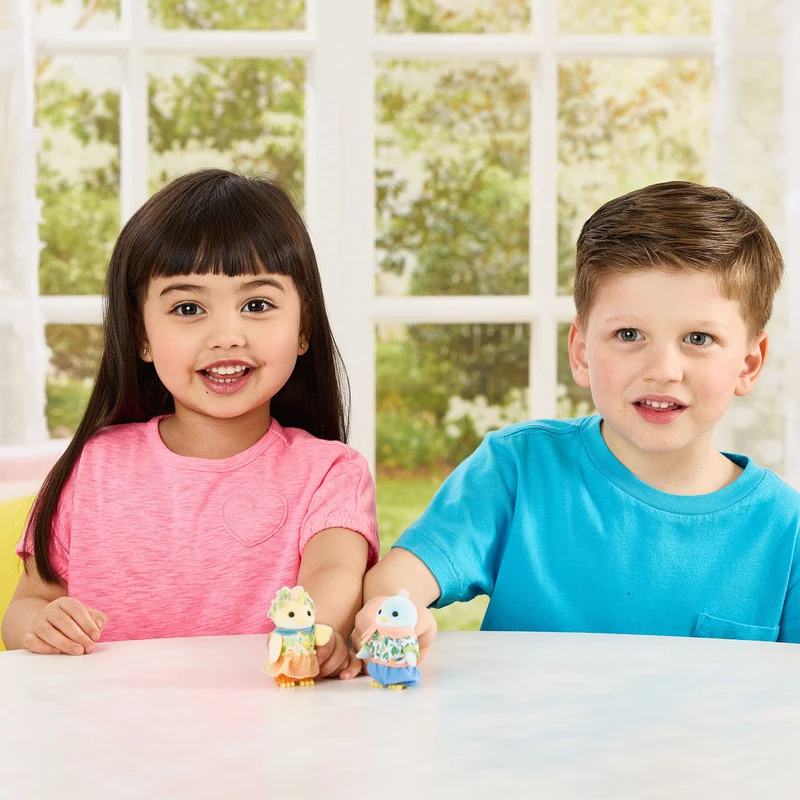 Calico Critters Citrus Bird Family Collectible Figures with Posable Wings