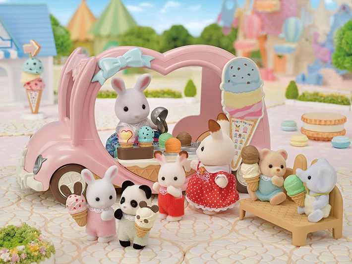 Calico Critters Ice Cream Van Playset with 30 Plus Accessories
