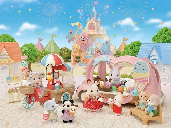 Calico Critters Ice Cream Van Playset with 30 Plus Accessories