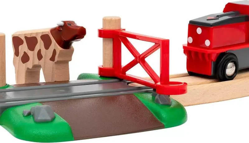 BRIO World 30 Piece Animal Farm Train Set with Battery Engine