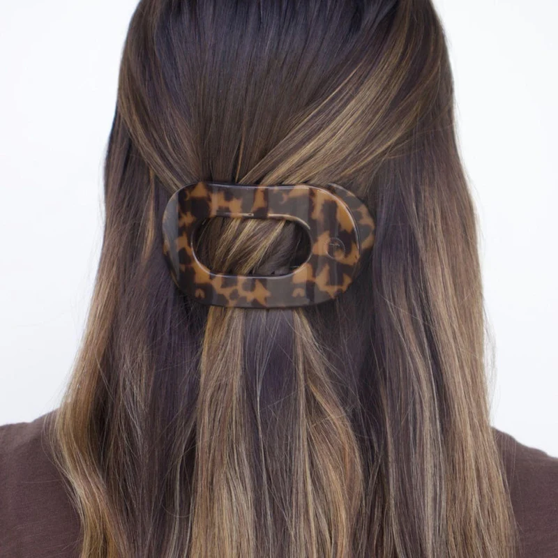 Tortoise Medium Flat Round Hair Clip