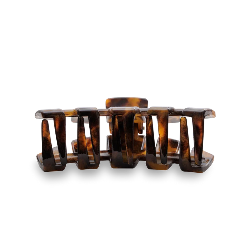 Classic Tortoise Medium Claw Hair Clip