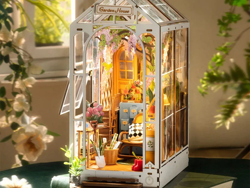 Book - Nook - Pièce miniature - Maison de jardin