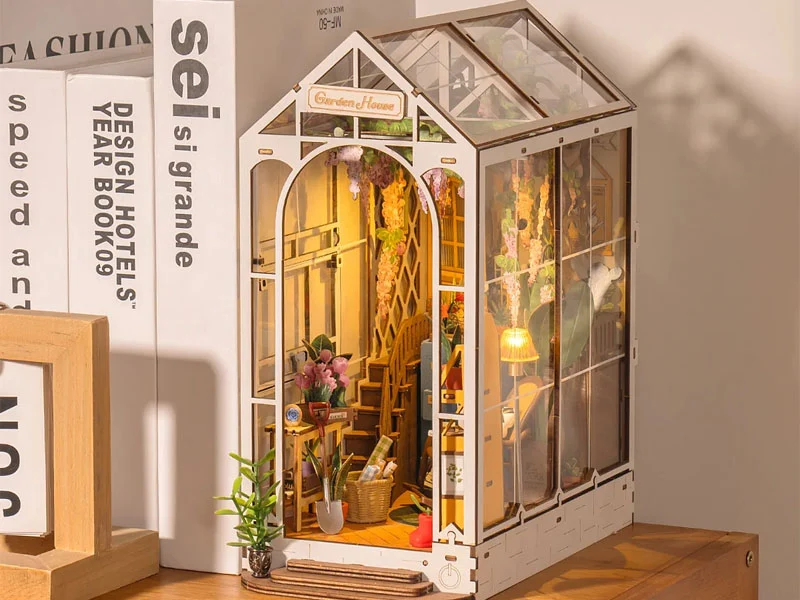 Book - Nook - Pièce miniature - Maison de jardin