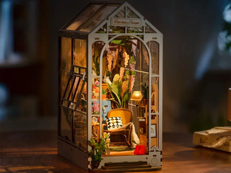 Book - Nook - Pièce miniature - Maison de jardin