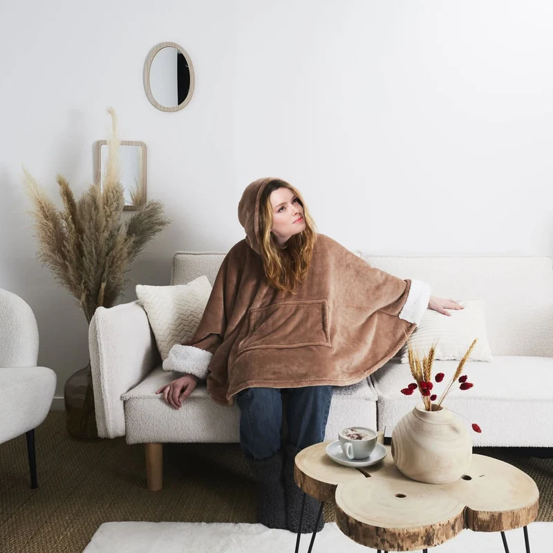 PONCHO CAPE