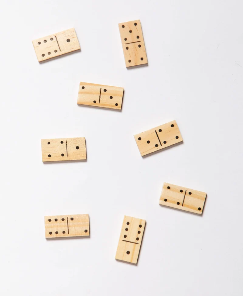 COFFRET JEU DE DOMINOS ET CARTES KRAFT