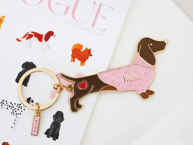 Porte-clés en émail - Hot Daschund - ATWS